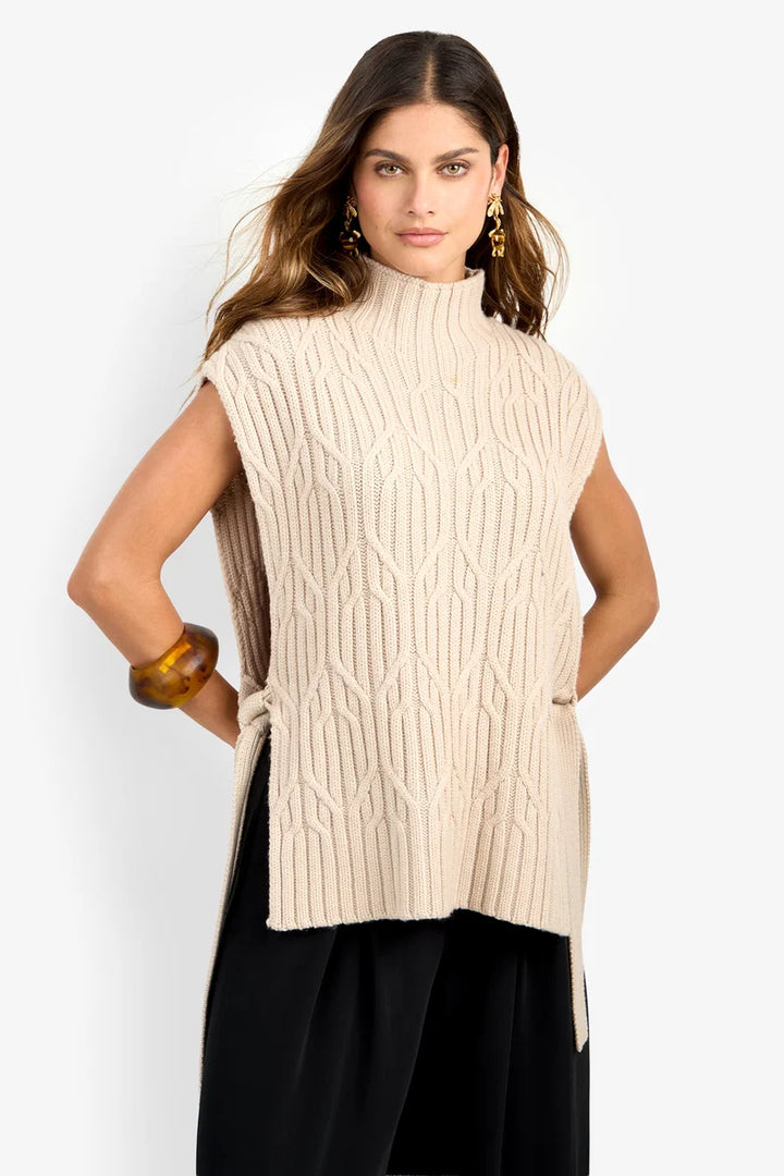 Romea Cape (Almond)